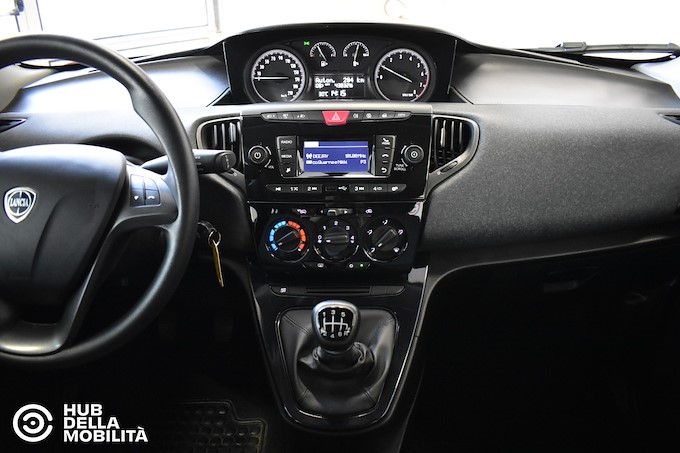 LANCIA Ypsilon 1.0 FireFly 5 porte S&S Hybrid Silver